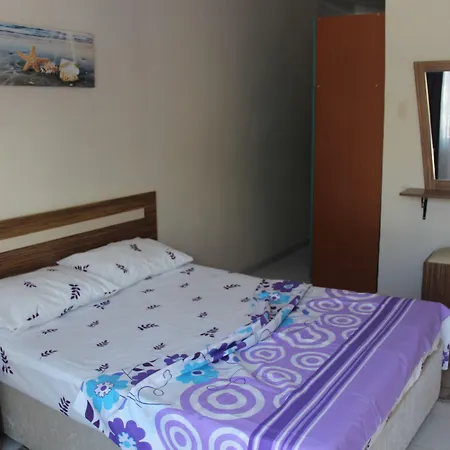 Ege & Pensionat Ayvalı