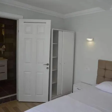 Ege & Penzion Ayvalı