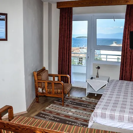 Ege & Guest house *