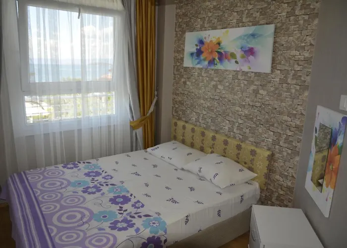 Ege & Pensionat Ayvalı