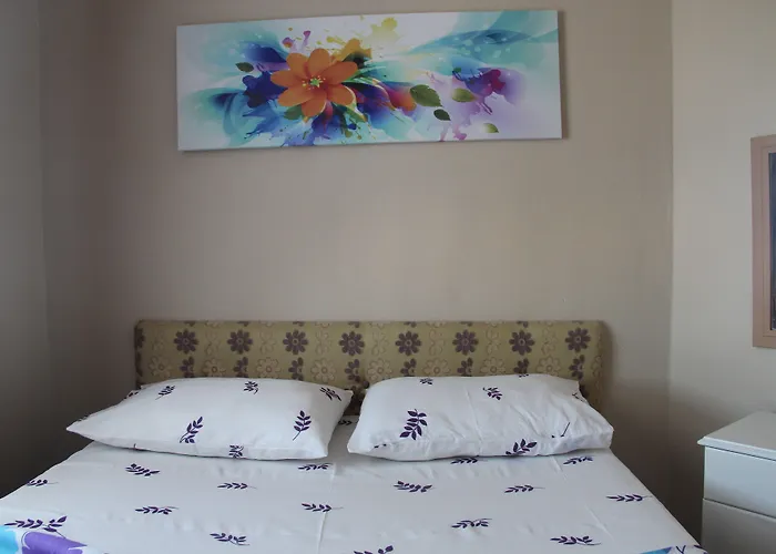 Ege & Pensionat Ayvalı